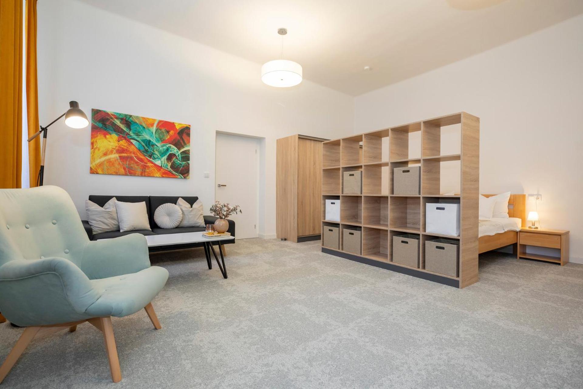 Alure Residences 10 - 24H Self Check-In & Private Parking Next To The Apartment Building Included, City Center Right On Snp Square In A Quiet Passage, New Building, Best Deal In Town Banská Bystrica Dış mekan fotoğraf